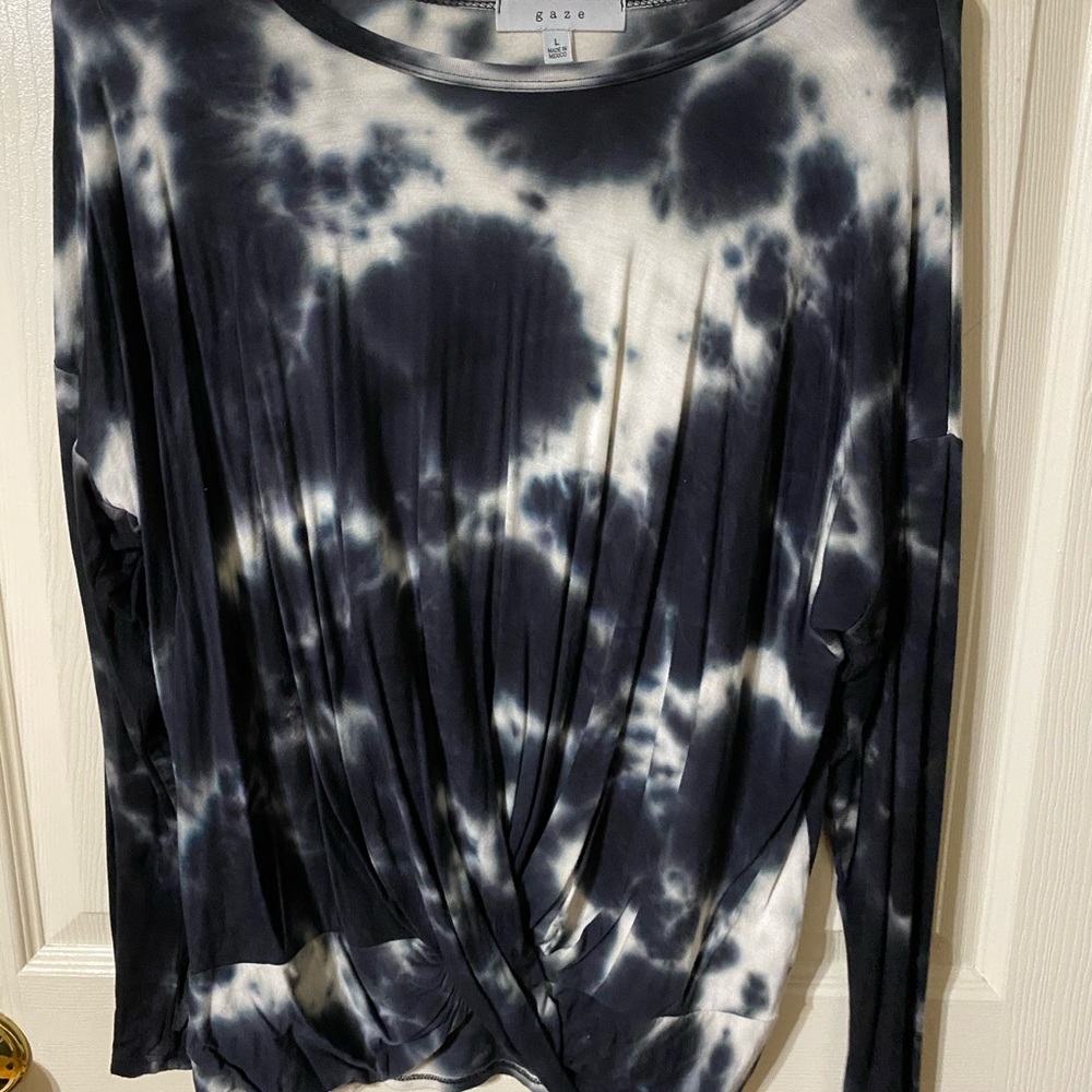 Tie dye twist front top.
